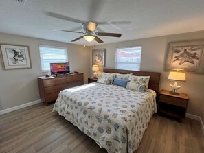 2 bedrooms, free WiFi, bed sheets - D05 - Where Flip Flops and Tank Tops Are Formal Wear (Sarasota)