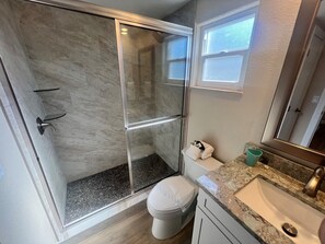 Hair dryer, towels - D05 - Where Flip Flops and Tank Tops Are Formal Wear (Sarasota)
