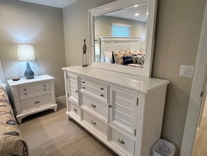 2 bedrooms, free WiFi, bed sheets - C15 - Your Island Interlude Awaits (Sarasota)