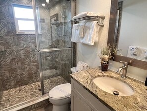 Hair dryer, towels - C08 - Serenity by the Shore (Sarasota)