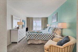 2 bedrooms, free WiFi, bed sheets - Condo 301 - Standard Plus (Sarasota)