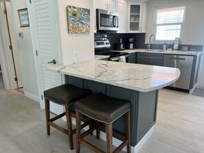 Coffee/tea maker, fridge, stovetop - Casa Blanca - Villa C03 (Sarasota)