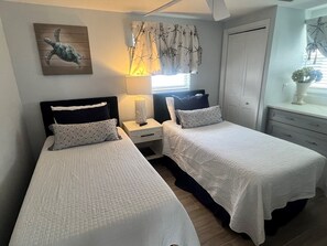 2 bedrooms, free WiFi, bed sheets - B04 - Your Oceanfront Oasis Awaits (Sarasota)