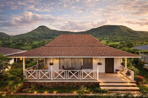 Exterior - Sierra Vista Resort (Talegaon)