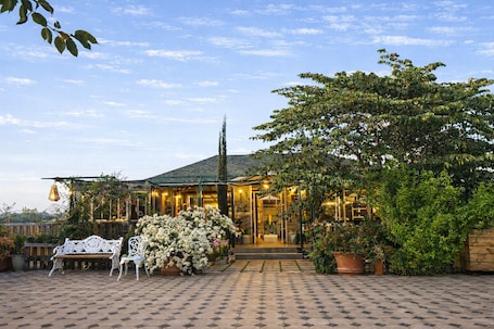 Interior entrance. Sierra Vista Resort