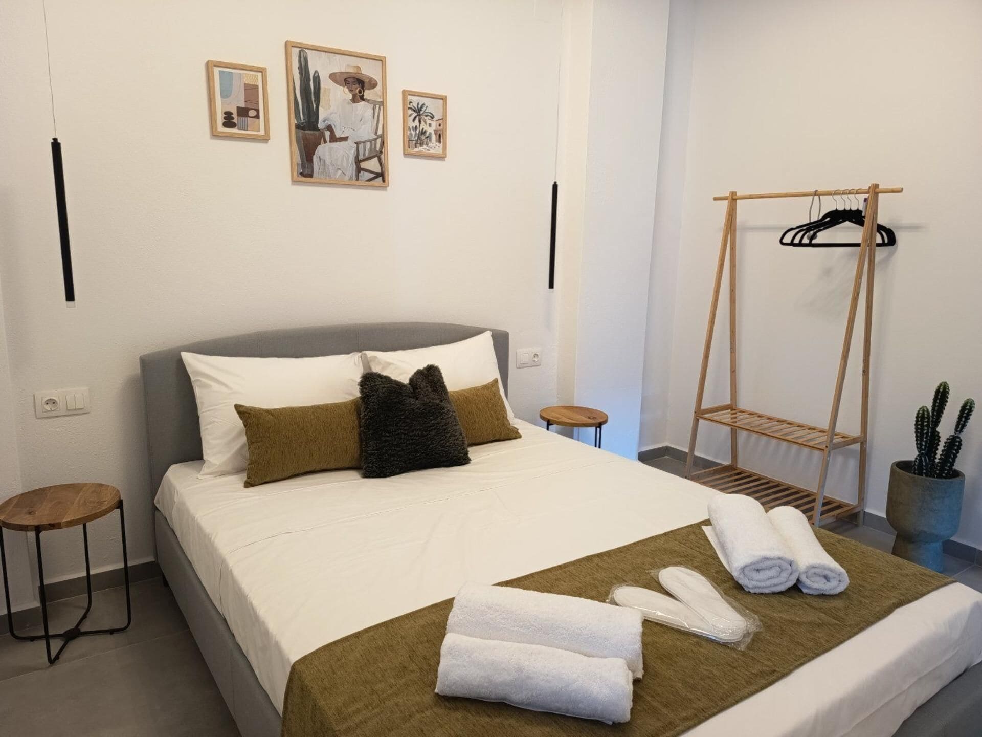 2 quartos, ferros/tábuas de passar roupa, Wi-Fi de cortesia