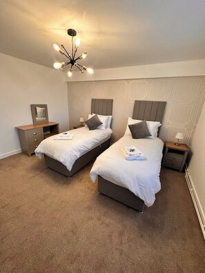 ダブルルーム 共用バスルーム