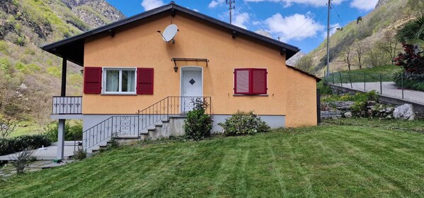 Exterior - Paradise in Verzasca (Verzasca)