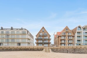 Exterior - Diamond Beach A2 – a pleasant two-bedroom apartment with sea views (De Haan)