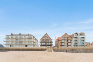 Exterior - Diamond Beach A2 – a pleasant two-bedroom apartment with sea views (De Haan)