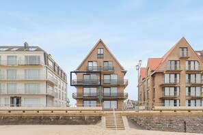 Exterior - Diamond Beach A2 – a pleasant two-bedroom apartment with sea views (De Haan)