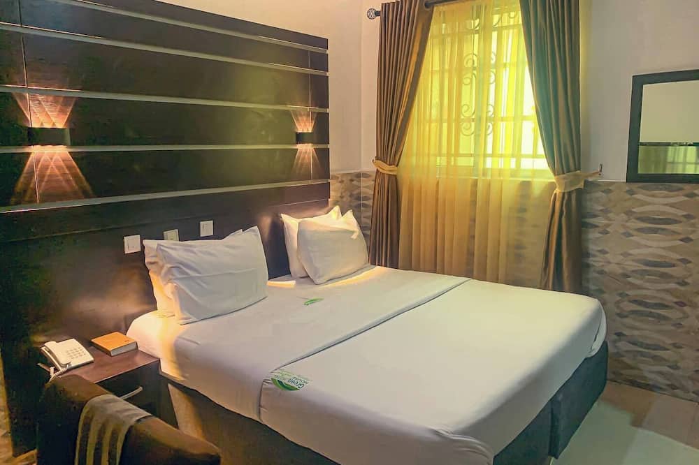 Green House Hotel And Suites