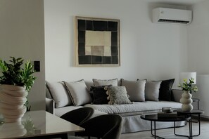 Living area - The Edge Piraeus Luxury Residences (Piraeus)