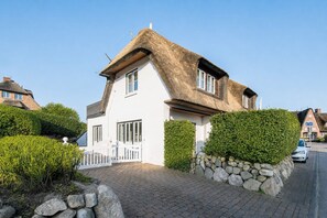 Exterior - Vacation apartment "Strandweg 10 Whg. 1" (Rantum)