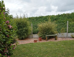Property grounds - Mill games. (Nouans-les-Fontaines)