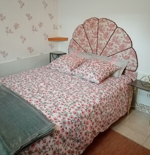 WiFi, bed sheets - Mill games. (Nouans-les-Fontaines)