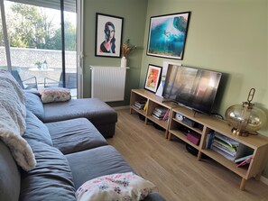 Books, video library, stereo