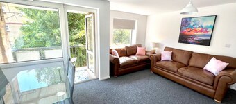 Fabulous Flat In Quiet Location