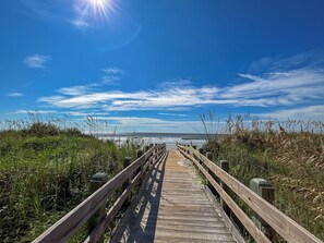 On the beach - 2 bedroom oceanfront condo in Cherry Grove. Peaceful getaway! (North Myrtle Beach)