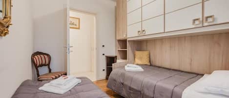 Apartment, Balcony, City View