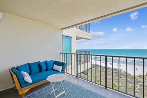 Property grounds - 1 bedroom oceanfront. Great location and views. Pool. (North Myrtle Beach)