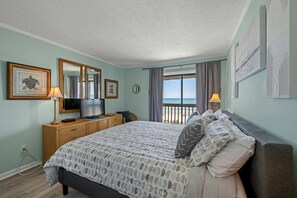 3 bedrooms, free WiFi, bed sheets - 3 bedroom 2.5 bath OF condo in Crescent Beach. Sleeps 8. Elevator. Pool. (North Myrtle Beach)