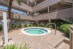Pool - 3 bedroom 2.5 bath OF condo in Crescent Beach. Sleeps 8. Elevator. Pool. (North Myrtle Beach)