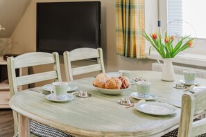 Dining - Inselhaus Bisdorf on Fehmarn - Holiday apartment Sonnenschein (Fehmarn)