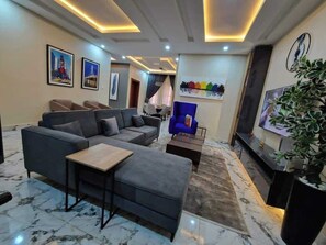 Economy-huoneisto, parveke, kaupunkinäköala | Oleskelualue