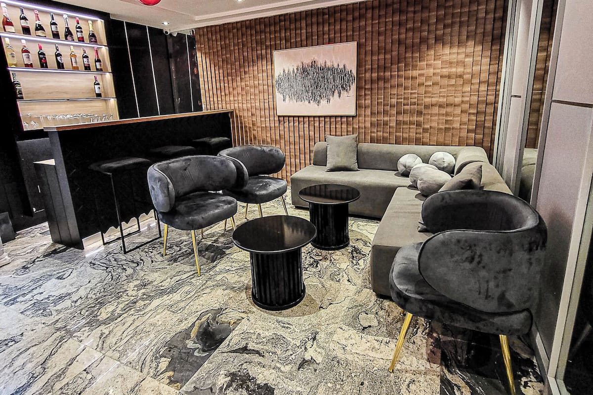 經濟公寓, 陽台, 城市景觀 | 大廳