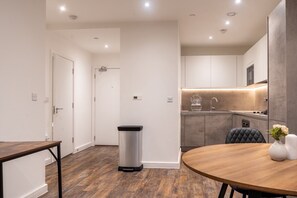 Interior - Round The Clock Bookings - Wharf 1ne (Barking)