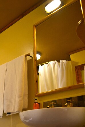 Bathroom - Ikhaya Lodge & Conference Centre (Cape Town)