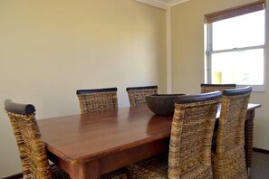 Dining - Ikhaya Lodge & Conference Centre (Cape Town)