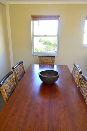Dining - Ikhaya Lodge & Conference Centre (Cape Town)