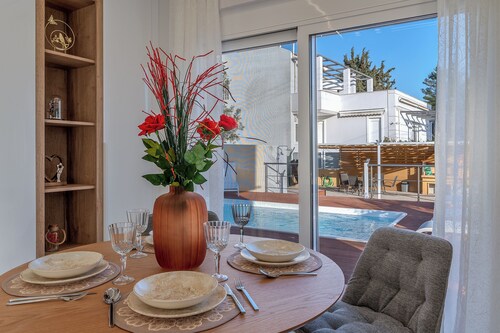 Villa Variana | villa with private pool in Kifisia