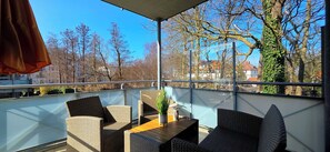 Property grounds - Spacious vacation apartment with balcony, elevator and modern furnishings in Graal-Mü (Graal-Müritz)