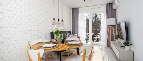 Apartment (36) | Dining
