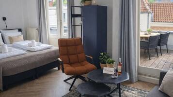1 slaapkamer, een strijkplank/strijkijzer, internet, beddengoed