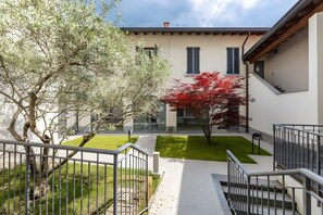 Exterior - Apartment 'Lni Ferrera' with Wi-Fi (Ferrera di Varese)