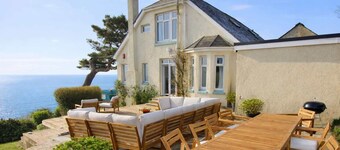 Spacious Home, Panoramic Sea Views & Large Garden