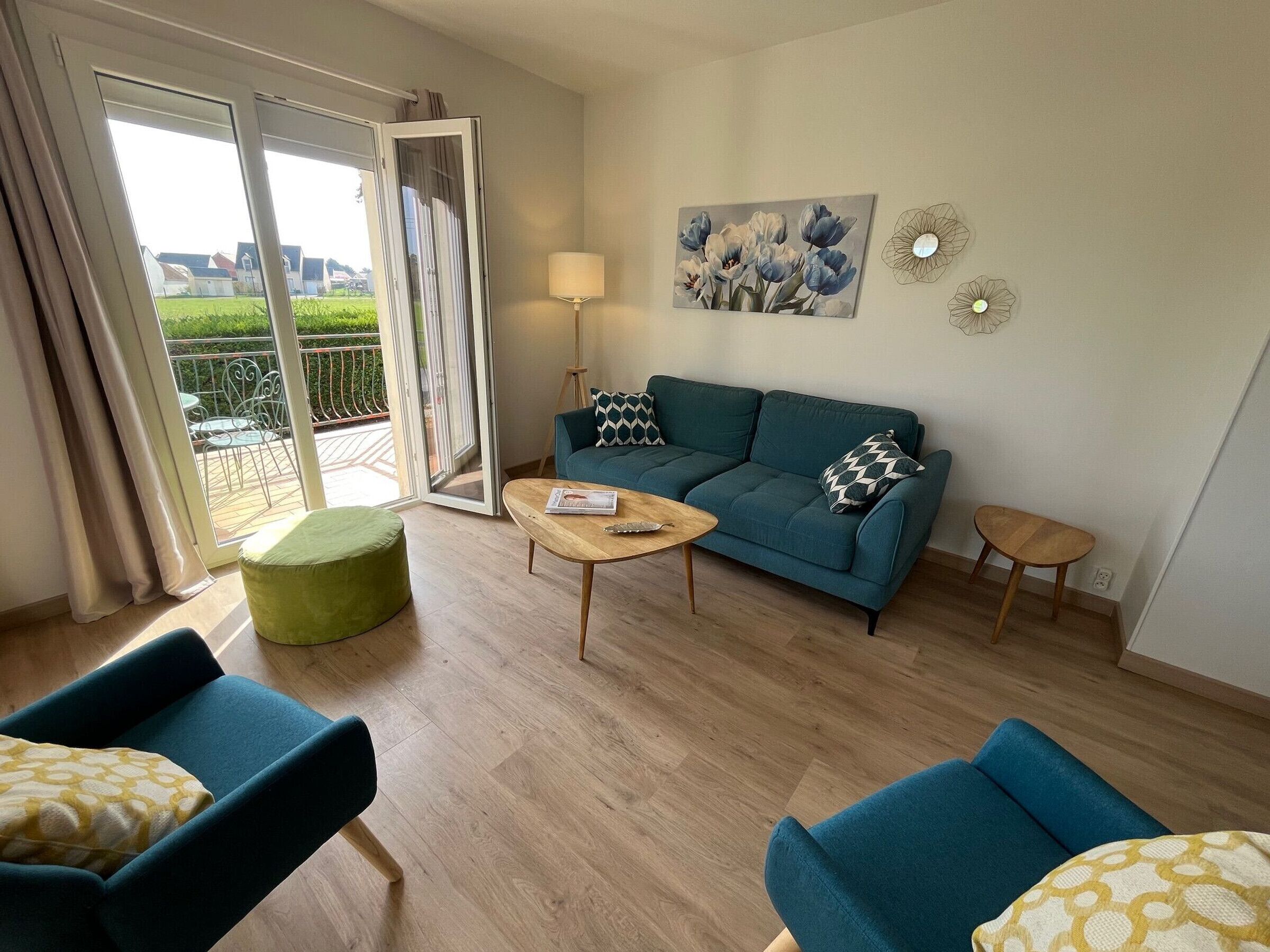 Salon avec accès terrasse