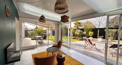 Maison avec jardin clos et véranda