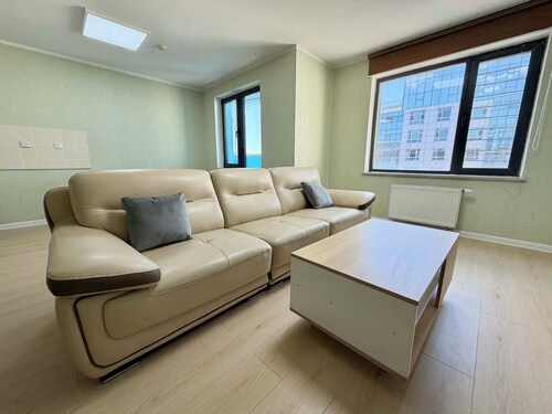 80 City Center 1BR Apartment