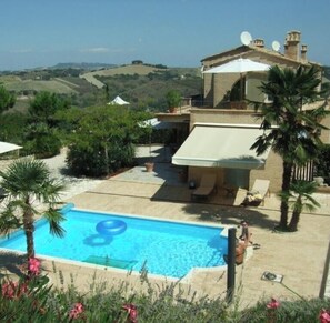 Pool - Vrbo Property (Cossignano)