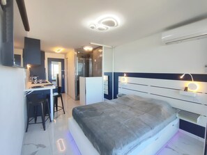 Room - Studio with AC, sea view - 2 guests (Le CAP D'AGDE)