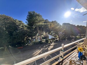 Property grounds - Apartment with lake view - 4 guests (Six-Fours-les-Plages)