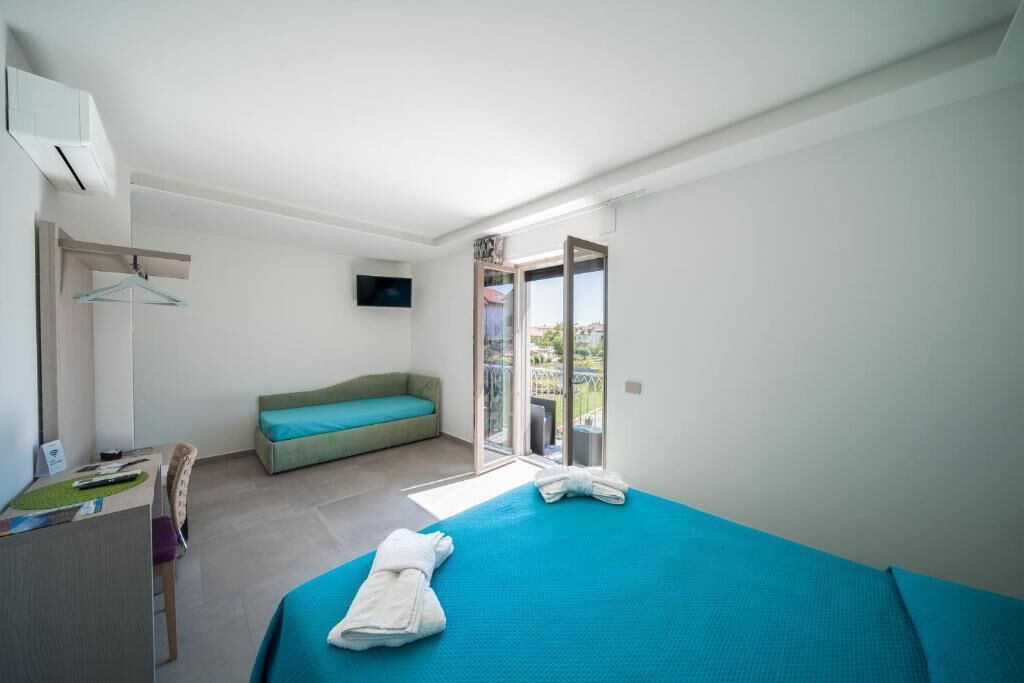 Superior Double Room, Courtyard View