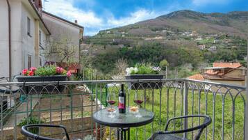 Comfort Double or Twin Room, Courtyard View | Terrace/patio