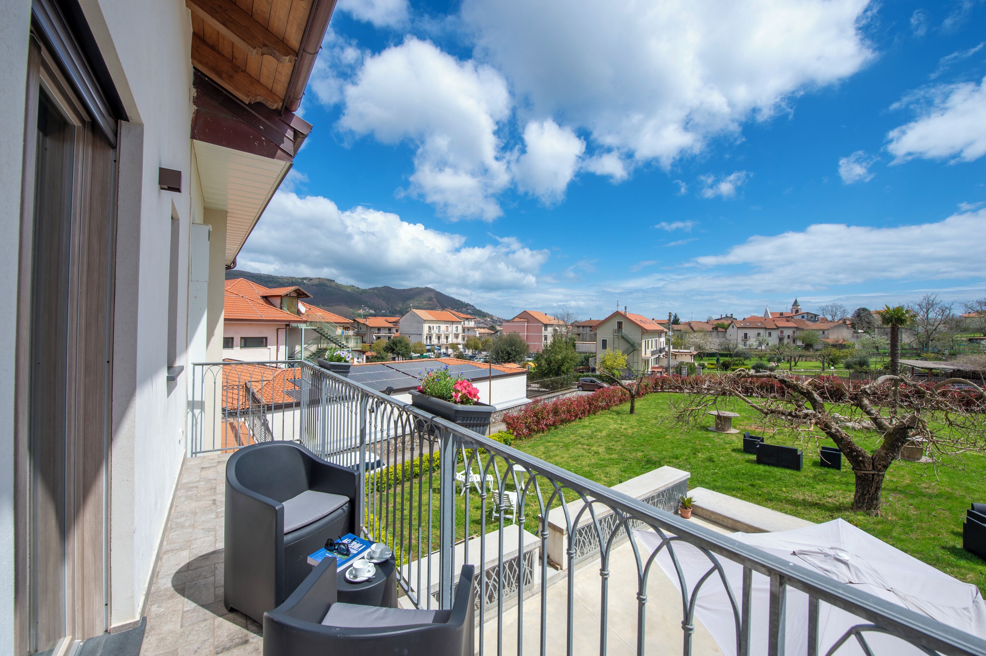 Comfort Double Room, 1 King Bed, Courtyard View | View from room