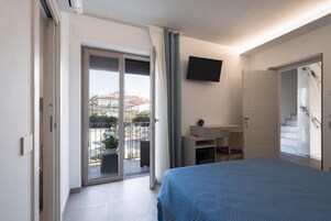 Quarto casal conforto, vista para o pátio